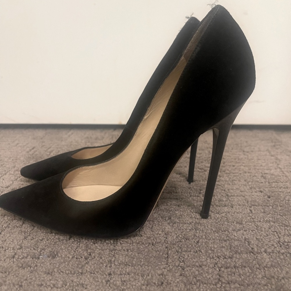 Jimmy Choo Romy 100mm Pumps - must sell by 12/24/21! Send offers!